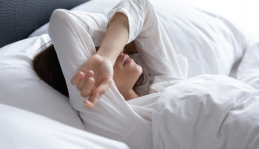 眠りが浅い原因は?改善薬や不眠症の可能性についてもチェック